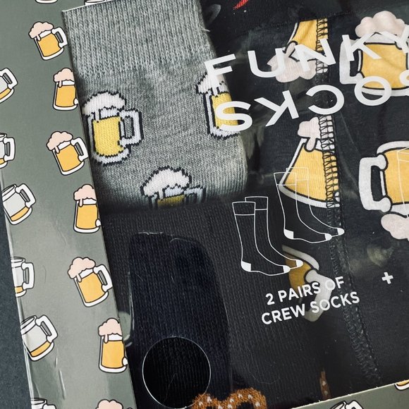 FUNKY SOCKS Men's Boxed Gift Set Crew Socks & Boxer Briefs Size Medium - Picture 3 of 5